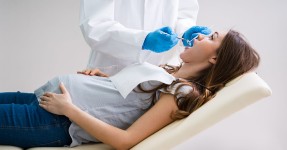 Hamilelik dönemi diş eti rahatsızlıklarını artırabilir